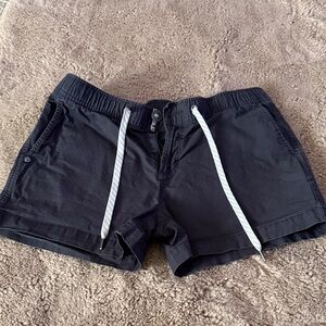 3/$30 Vuori Black Women's Athletic Shorts